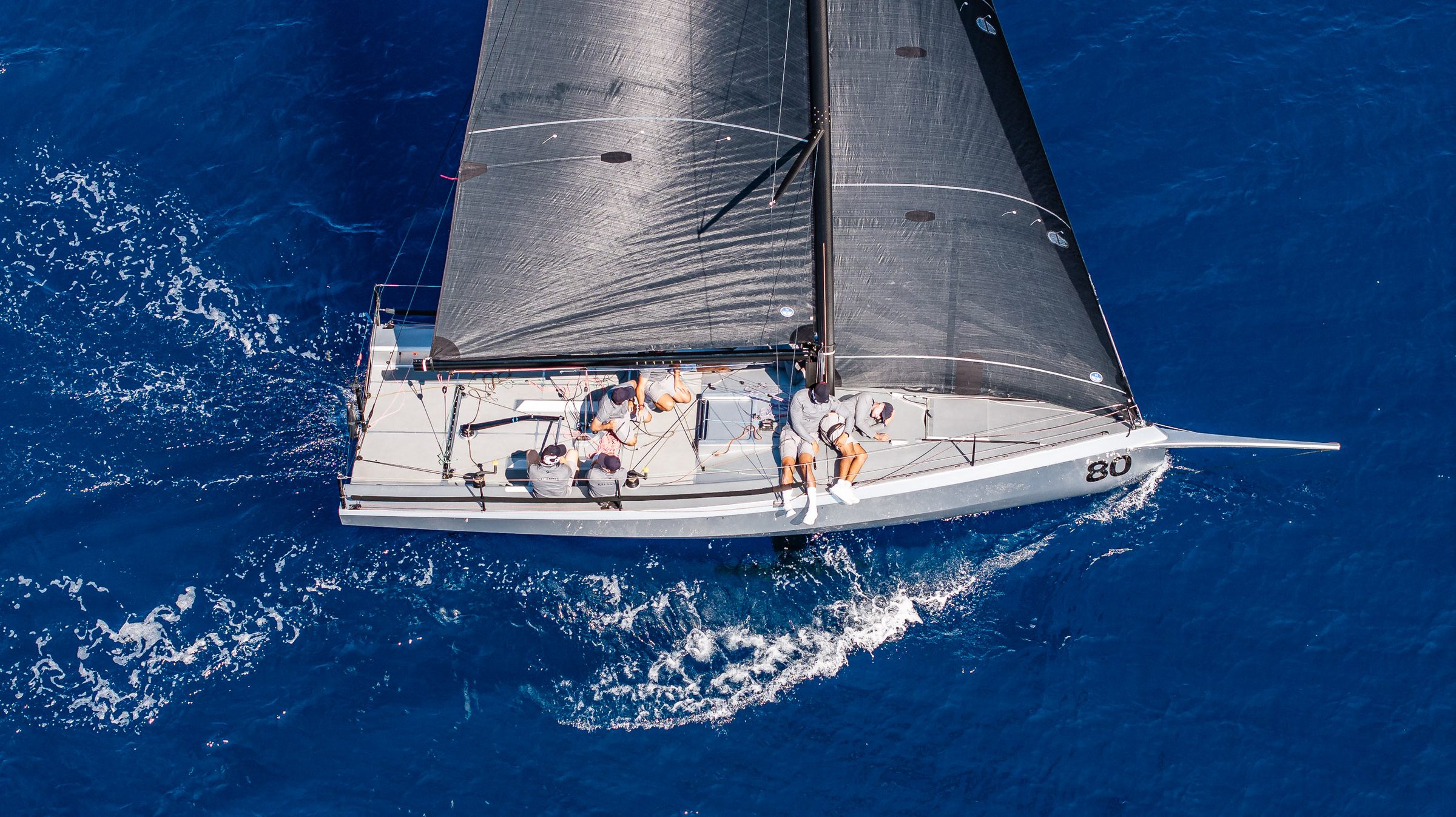 Cape 31 racing, cape 31 frame 03