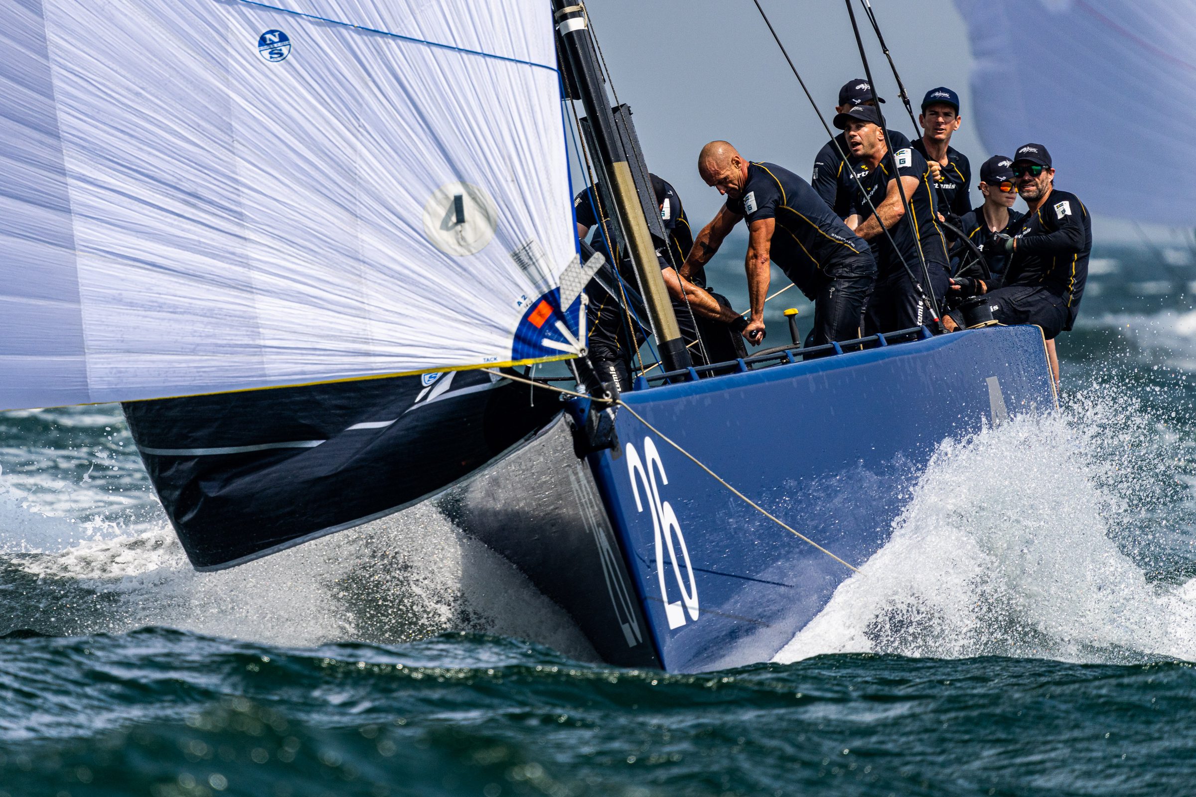 RC44 Oman 44Cup, rc44 oman frame 02